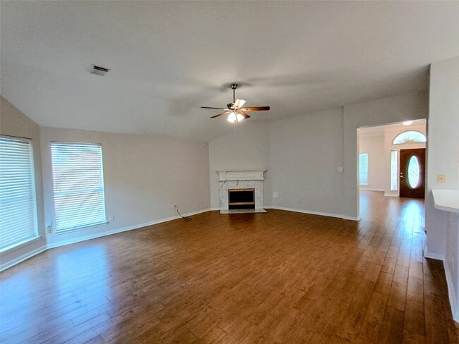 Photo - 1512 Pine Ridge Ln