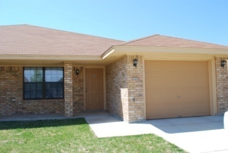 Building Photo - 910 Crymes Ln Unit B Rental