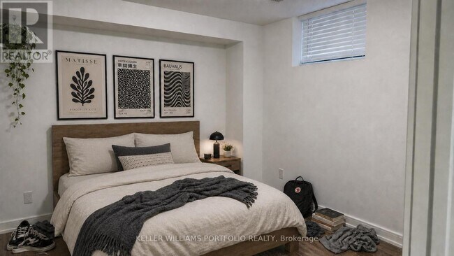 Photo - 172 Clonmore Dr