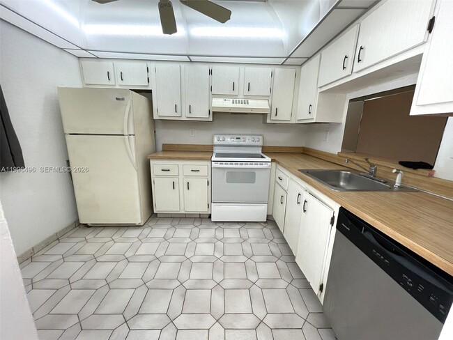 Photo - 1810 SW 81st Ave Unit 2401