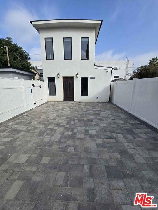 Building Photo - 14121 Califa St