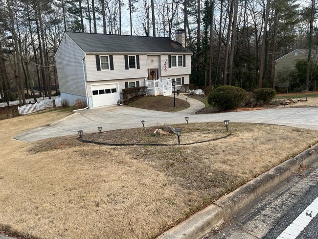 Photo - 210 Pinehurst Ln