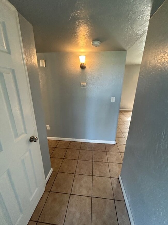 Photo - 419 W Walnut Ave