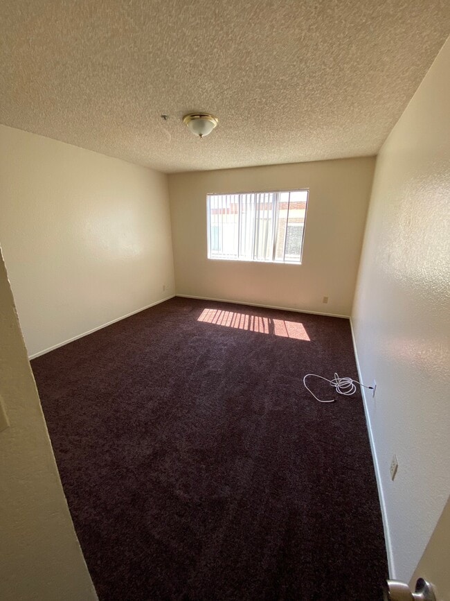 Photo - 4063 W 130th St Unidad 4