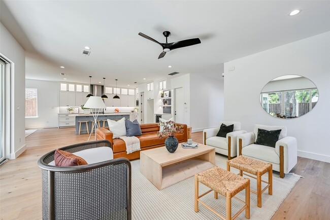 Photo - 6226 Lakeshore Dr