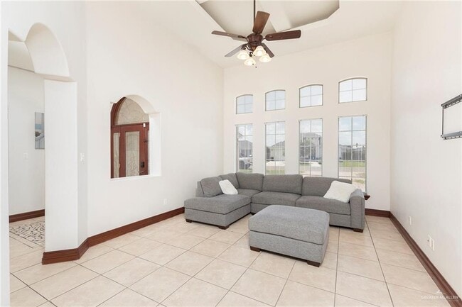 1213 Rhett Dr
