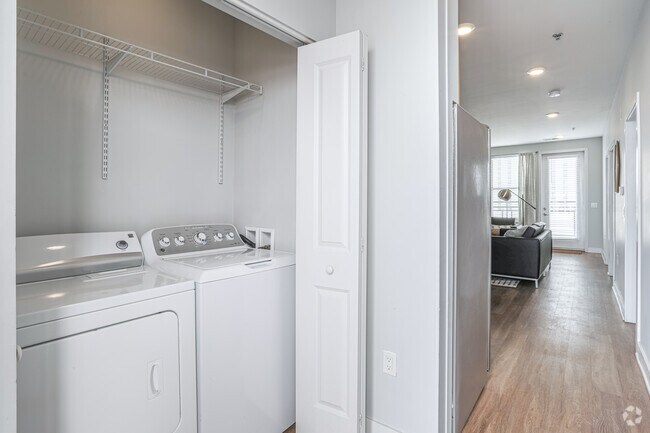 4BR, 2BA - 1,018SF - In-Unit-Laundry