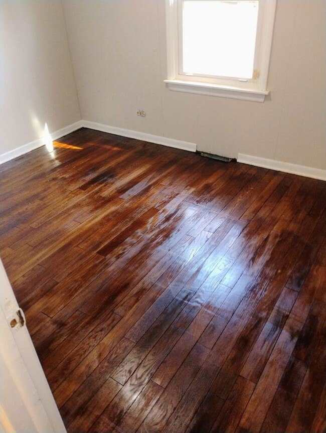 50% discount on first month's rent with approved application
