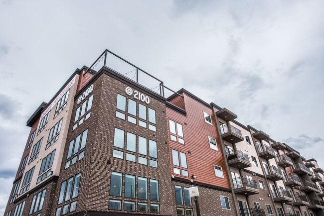 @2100 Apartments