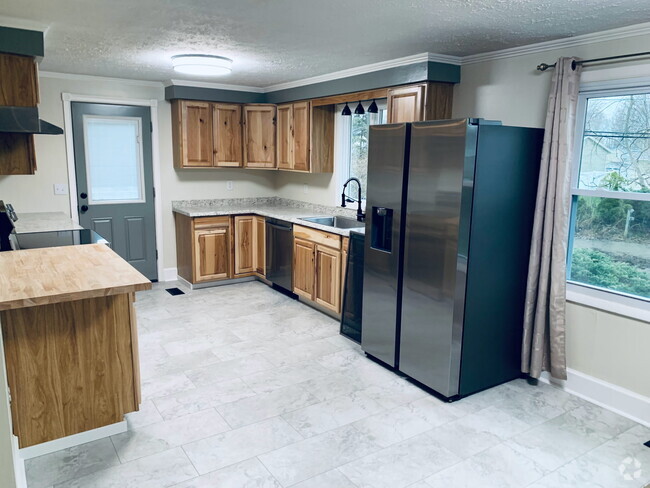 Building Photo - 103 Virginia Manor Rd Rental