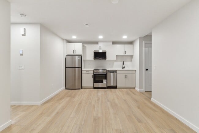 Building Photo - 20939-20925 25 Ave NW Unit Bsmt