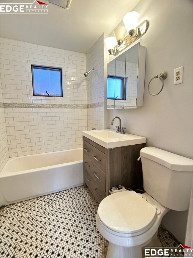 Photo - 90 Beechcroft St Unit 2