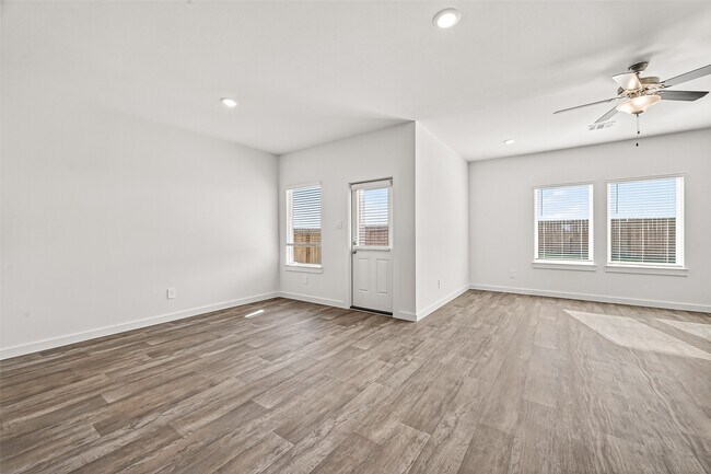 Photo - 6008 Jasper Hl Dr