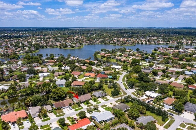 Photo - 1367 Riverside Cir