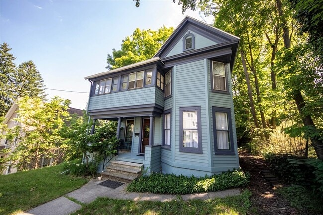 Photo - 35 Cherry St