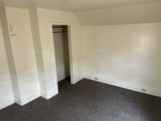 Photo - 503 Allyn St