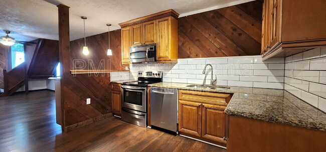 Building Photo - 6584 Walker Rd Unit Apartment