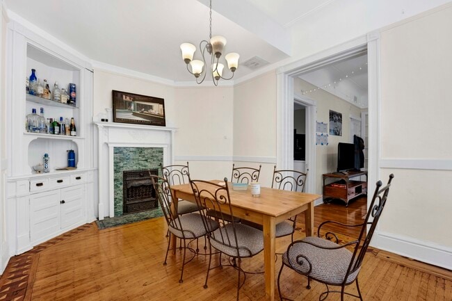 Photo - 2522 N Burling St Unit 2