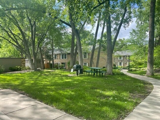 Photo - 4524 Cedar Lake Rd S Condo Unit 3