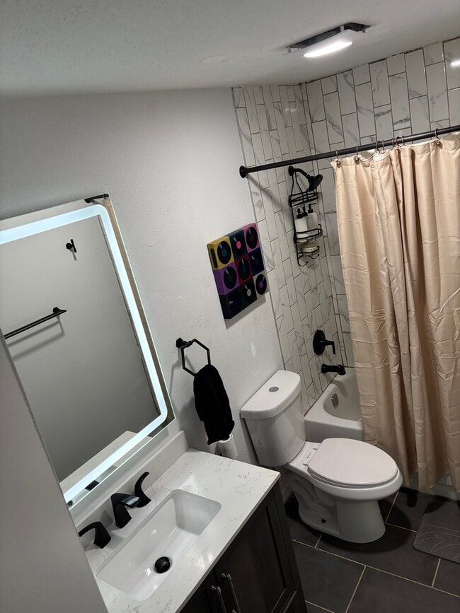 Bath - 9100 Dr Martin Luther King Jr St N Unit First Floor Condo
