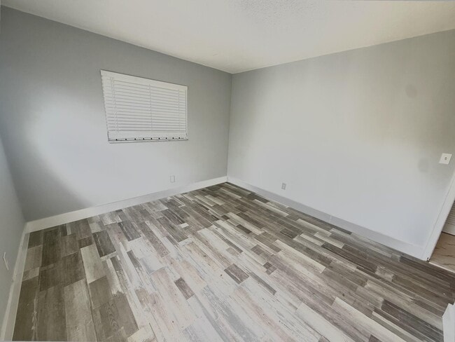 Photo - 1650 NW 52nd Ave