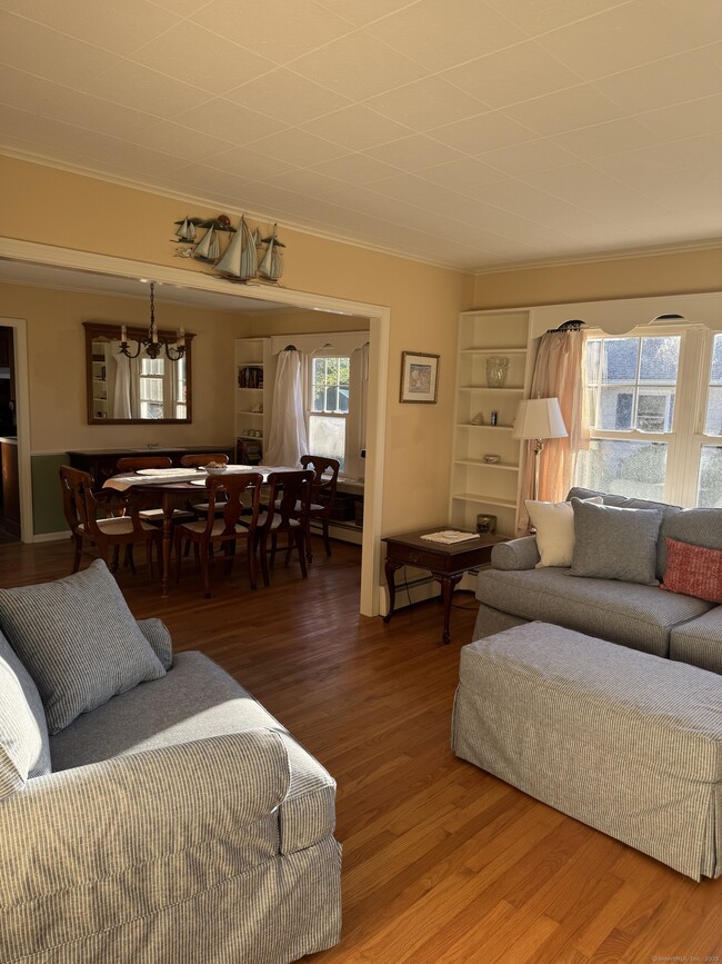 Photo - 74 Uncas Rd