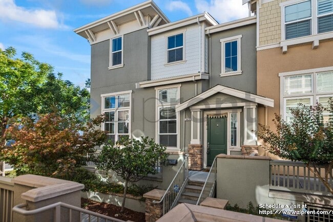 Photo - 18404 Emerald Ln