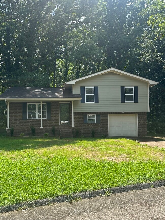 Building Photo - 1424 N Winer Dr
