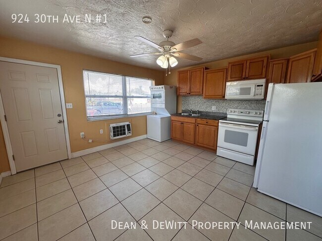 Photo - 924 30th Ave N Unit 1