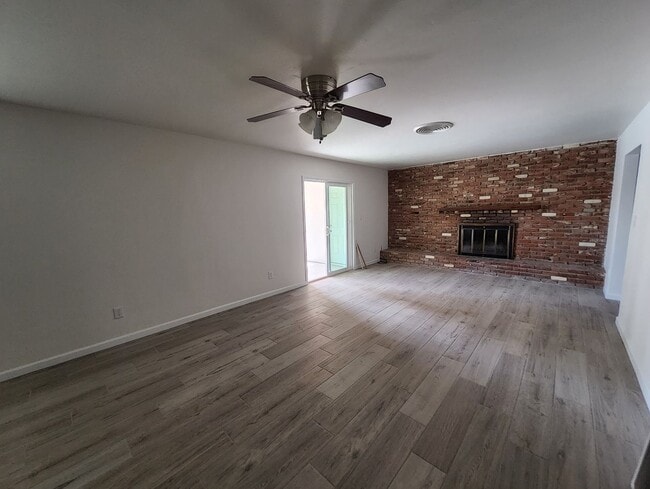 Photo - 2801 El Berrendo Ave Unit 1