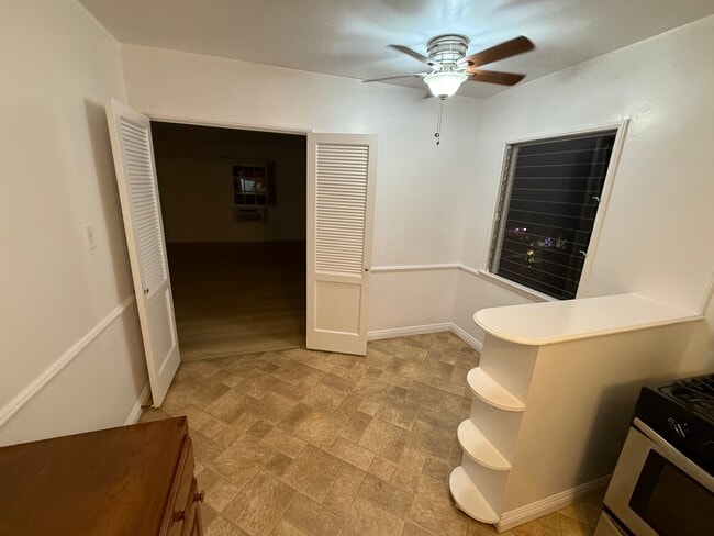 Eat-In Kitchen - 846 N Sweetzer Ave Unit 846 N Sweetzer Ave #2