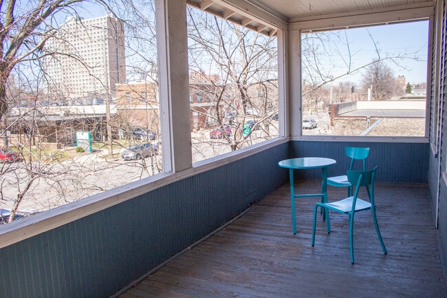 Photo - 2019 27th Ave S Unit 2