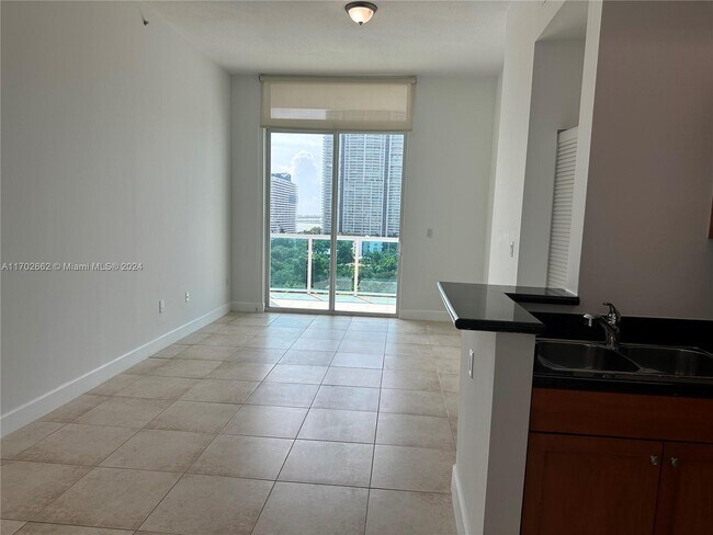 1723 SW 2nd Ave Unit PH09