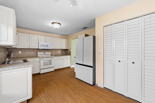 Photo - 3233 Perimeter Dr Unit 2511