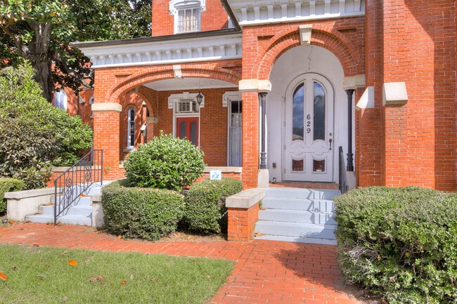 Photo - 629 Greene St