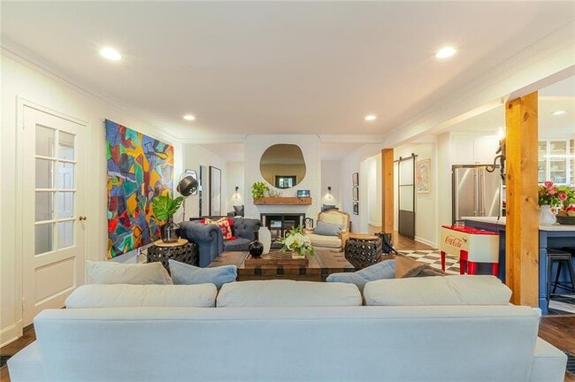 Photo - 4006 N Stratford Rd NE