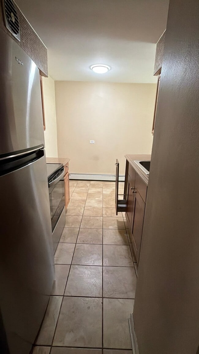 Photo - 605 N Wolf Rd Unit 605 N Wolf Rd 4F