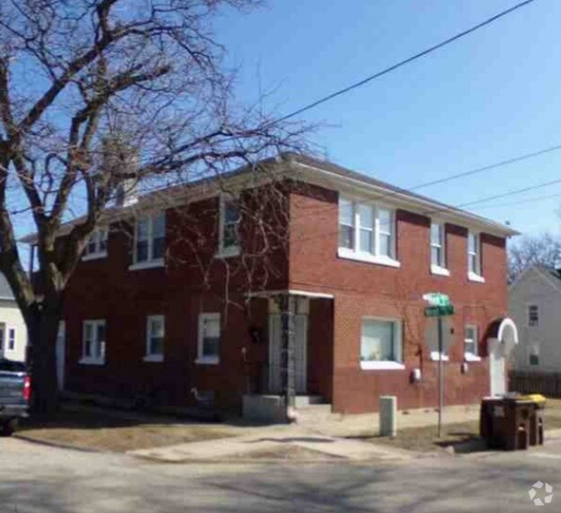Building Photo - 629 Kent St Rental