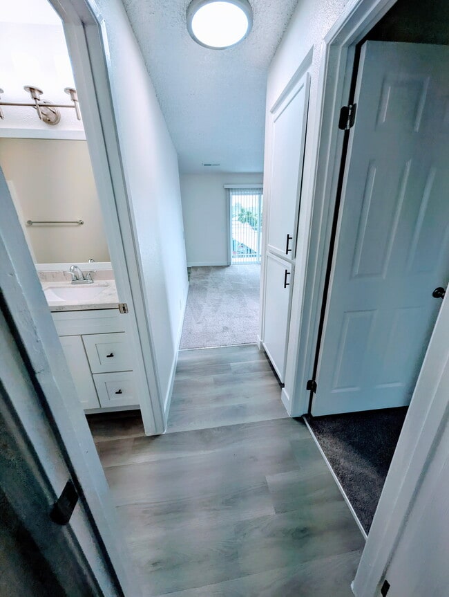 Photo - Parc Mountain View Apartments