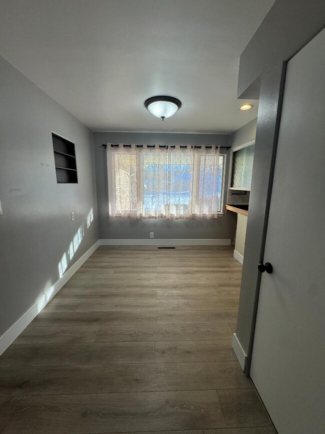 Photo - 513 N Ottawa Rd