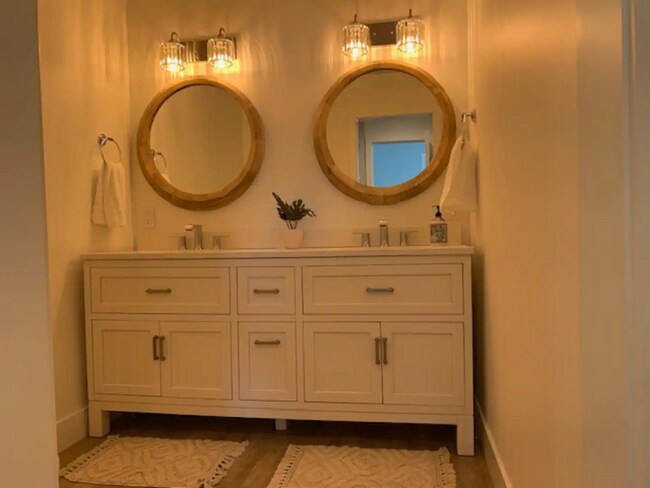 Photo - 1642 Via La Plaza