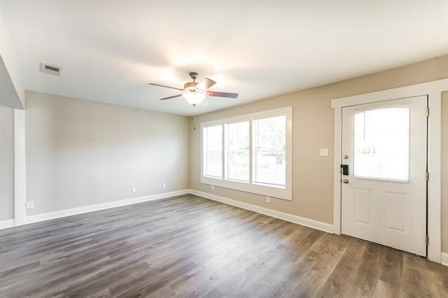 Photo - 102 E Barton St