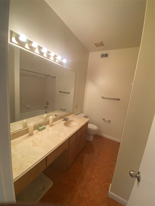 Photo - 2856 Holly Hall St Unidad 2856