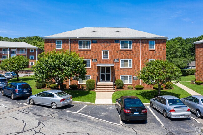 Photo - Brattle Drive Apartments