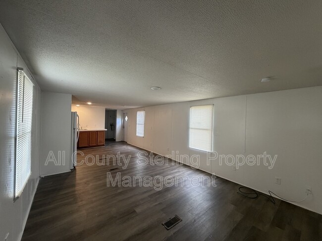 Building Photo - 193 NW Gerson Ln