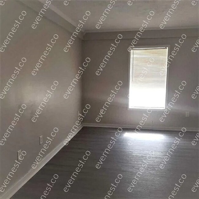 Photo - 475 Lowe Cir