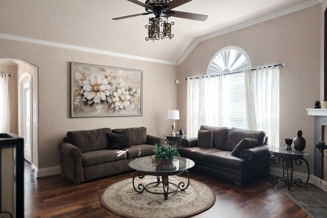 Photo - 3915 Markspring Ln