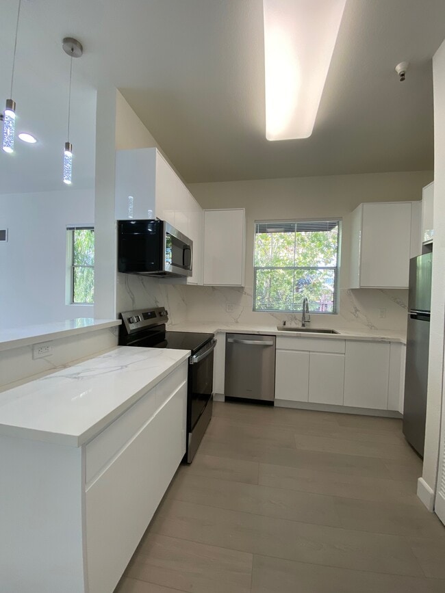 Photo - Montage Apartments