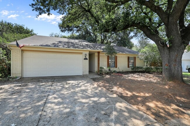 Photo - Excellent 3-2-2 Flower Mound Home located ...
