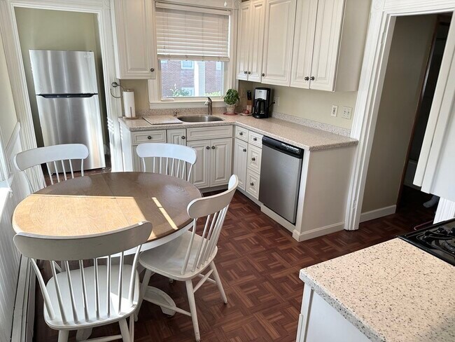 Photo - 147 Kenberma St